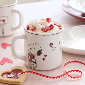 💘 NIB- Peanuts Snoopy Valentine Heart Stoneware Mug- Pottery Barn- Rare